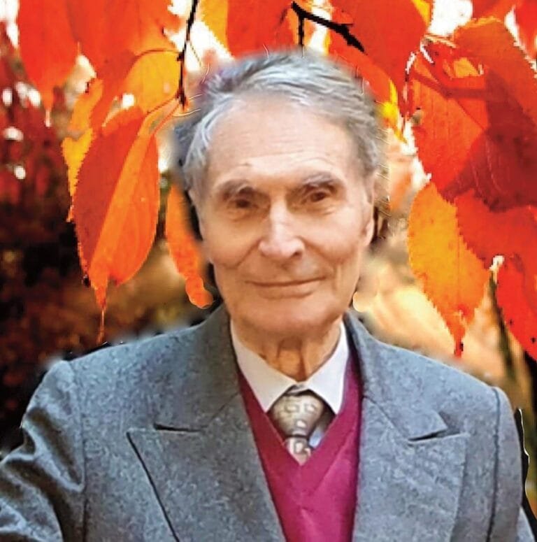 Scriitorul Mihai Maxim